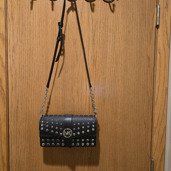 Authentic Michael Kors Medium Studded Leather Shoulder Bag Used One Weekend - Picture 4 of 7